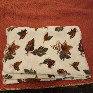 Woolrich Fall Leaf Teddy Blanket 47 x 68